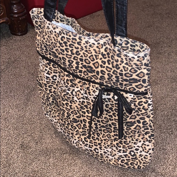 “Call It Spring” Leopard print tote bag. - Picture 6 of 7